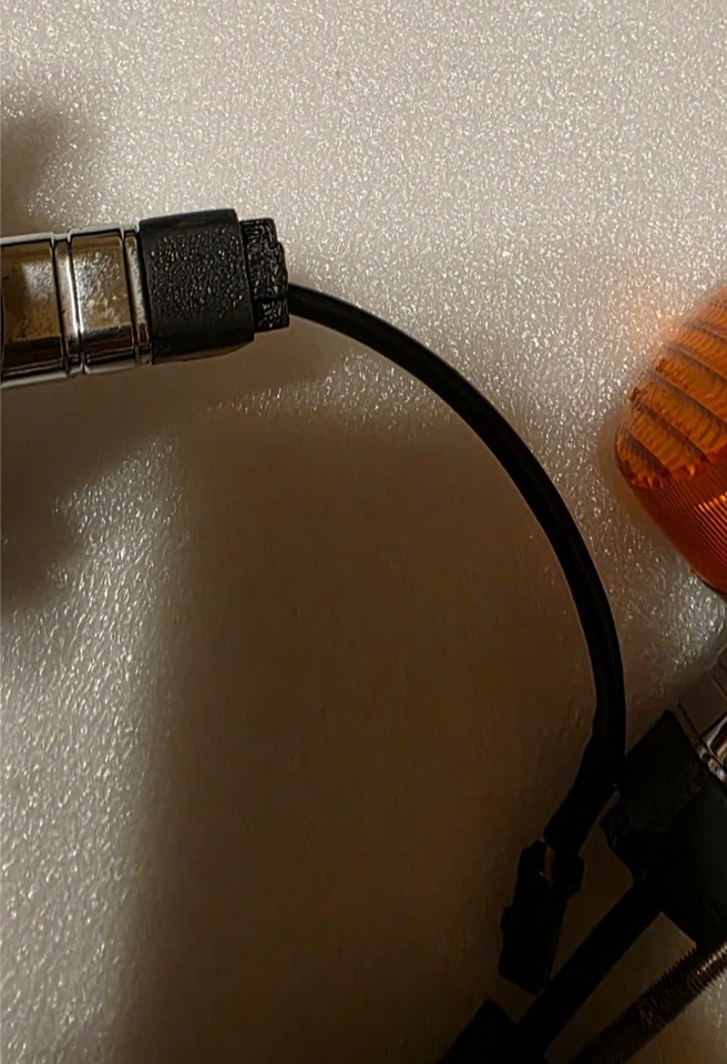 Soportes impresos en 3D señal de giro derecha izquierda Ducati Sport Classic 1000 S Foto 4 de 4