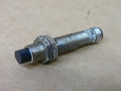 Omron E2e2-X5my1-M4 Proximity Switch