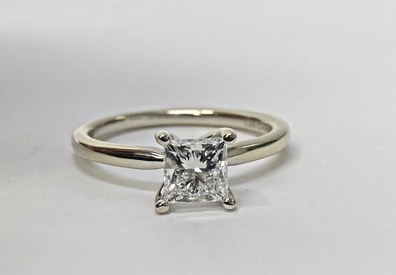 14k White Gold IGI Princess Cut Lab Grown Diamond Ring 1.00 CTW 3.0g Size 6.75