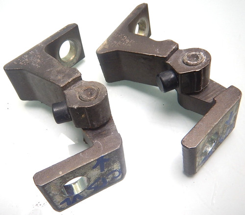 2x VW TOUAREG 7P / TÜRSCHARNIER SCHARNIER TÜR / vorne links / 8K0831401A (CB373)