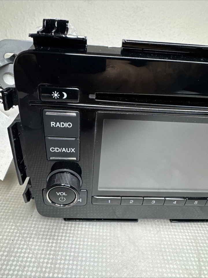 🥇 Receptor de radio de fábrica reproductor de CD Honda HR-V LX 2016 2017 2018 con pantalla OEM Foto 2 de 4