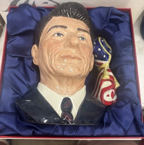 Royal Doulton Character Jug Ronald Reagan D6718 Presidents W/ Box & Certificate