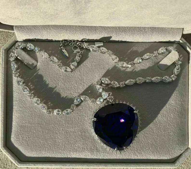 Precioso "Collar Titanic Corazón del Océano" 20Ct Zafiro Azul Simulado y Circonita cúbica Foto 4 de 4