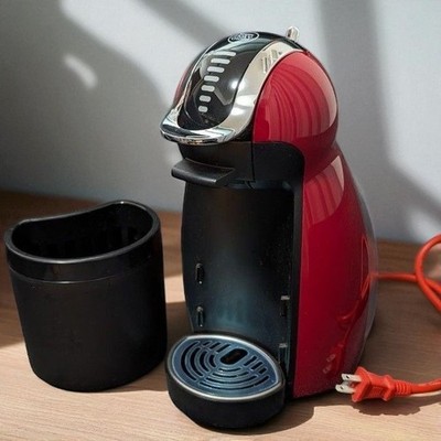 Nescafe Dolce Gusto Genio 2 Premium Wine Red MD9771-WR From JAPAN used