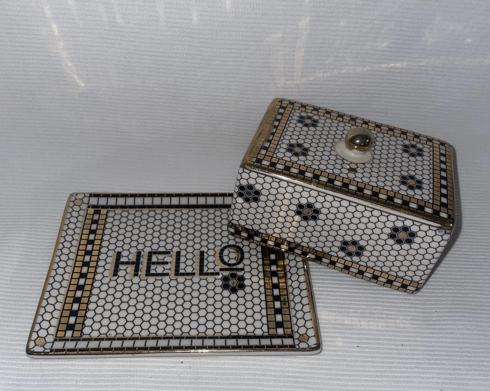 Anthropologie Bistro Tile Hello Butter Dish Keeper 2 Piece with Lid Small
Opens in a new window or t