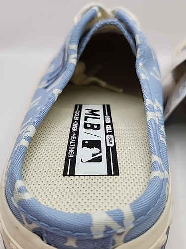 NEW MLB Playball Mule Monogram Shoes-New York Yankees Womens Size 7 US - Picture 16 of 16