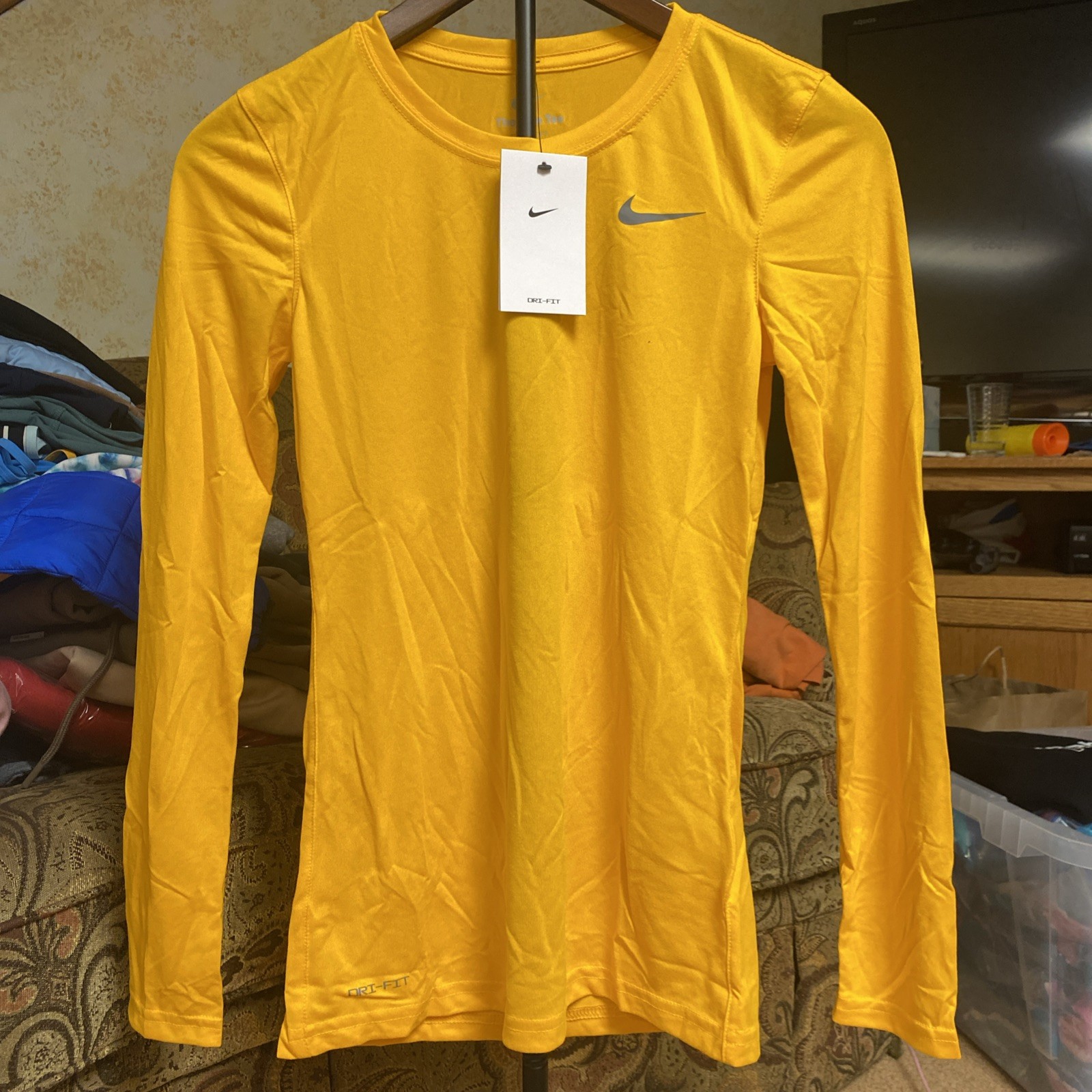 NWT Nike Women's Long sleeves DRI-FIT Size XS  (CU7545-710)