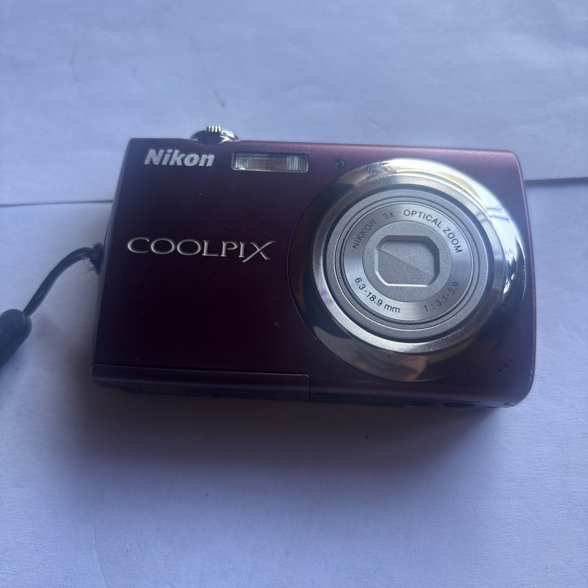 Nikon COOLPIX S220 Digital Camera Purple Plum Parts/Repair AS-IS