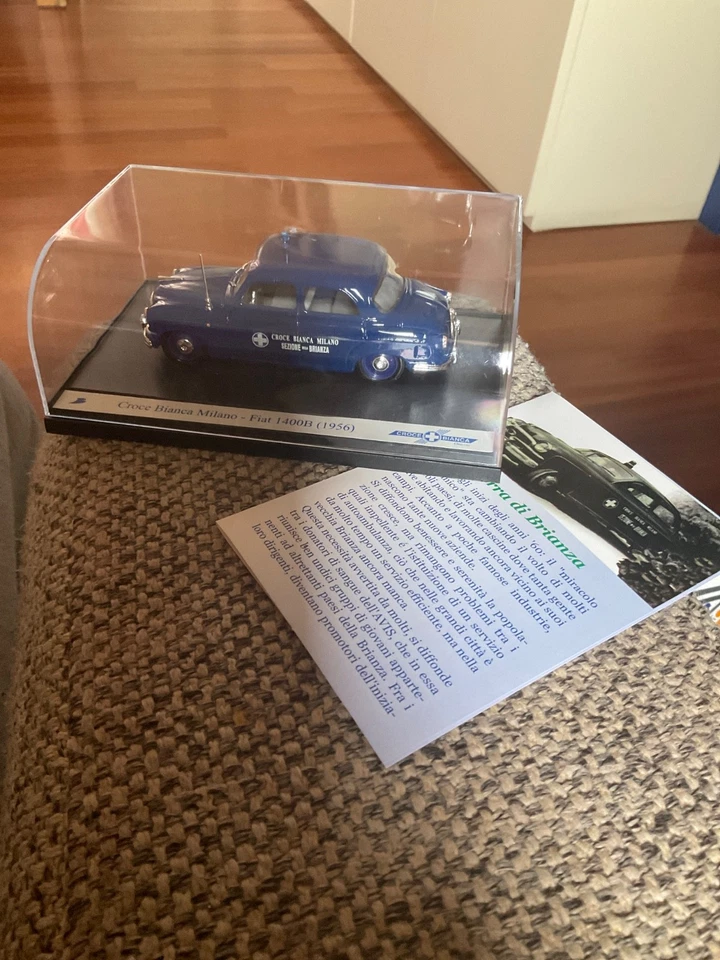 BRUMM FIAT 1400B 1956 CROCE BIANCA MILANO SERIE LIMITATA 1/43 + AMBULANZA - Immagine 2 di 4