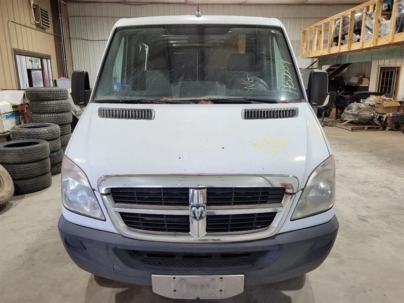 Dodge Sprinter 2500 2007 (3,0 L/AT/FWD) depósito de dirección asistida Foto 4 de 4