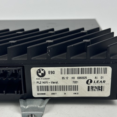 Amplificador de audio HiFi PL2 2006 BMW 325i transparente OEM 6960925 65126960925 - Imagen 3 de 9