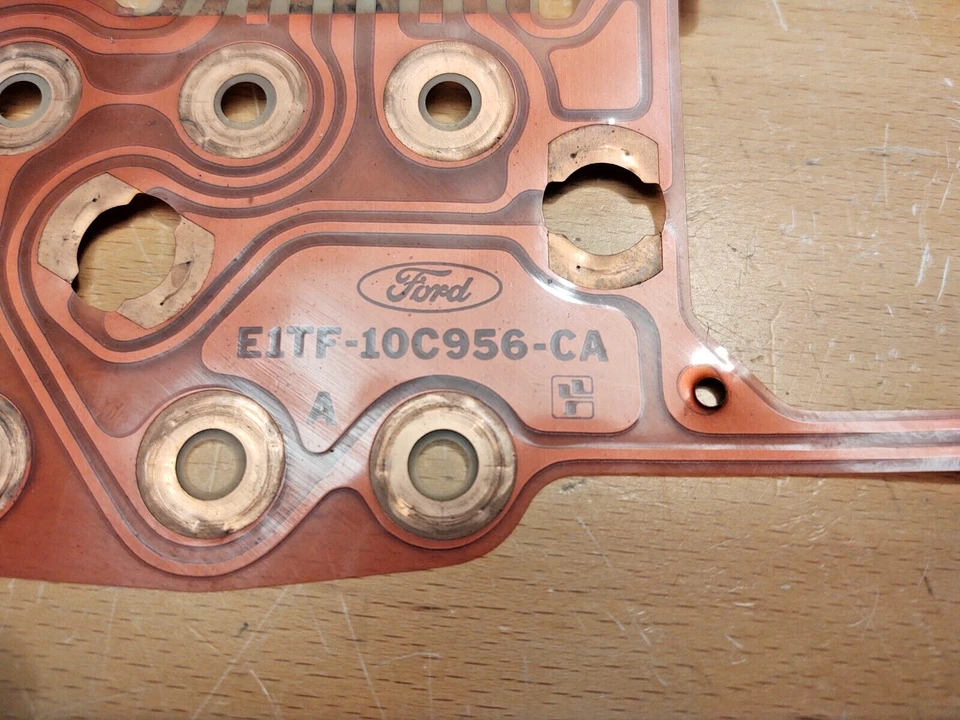 Placa de circuito de calibre 80-86 sin tacómetro F150 F250 F350 Bronco Foto 2 de 4