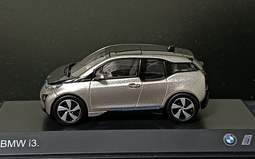 1/43 BMW I3 ADAC 2014 Silver/Black Dealer Version - Picture 3 of 8