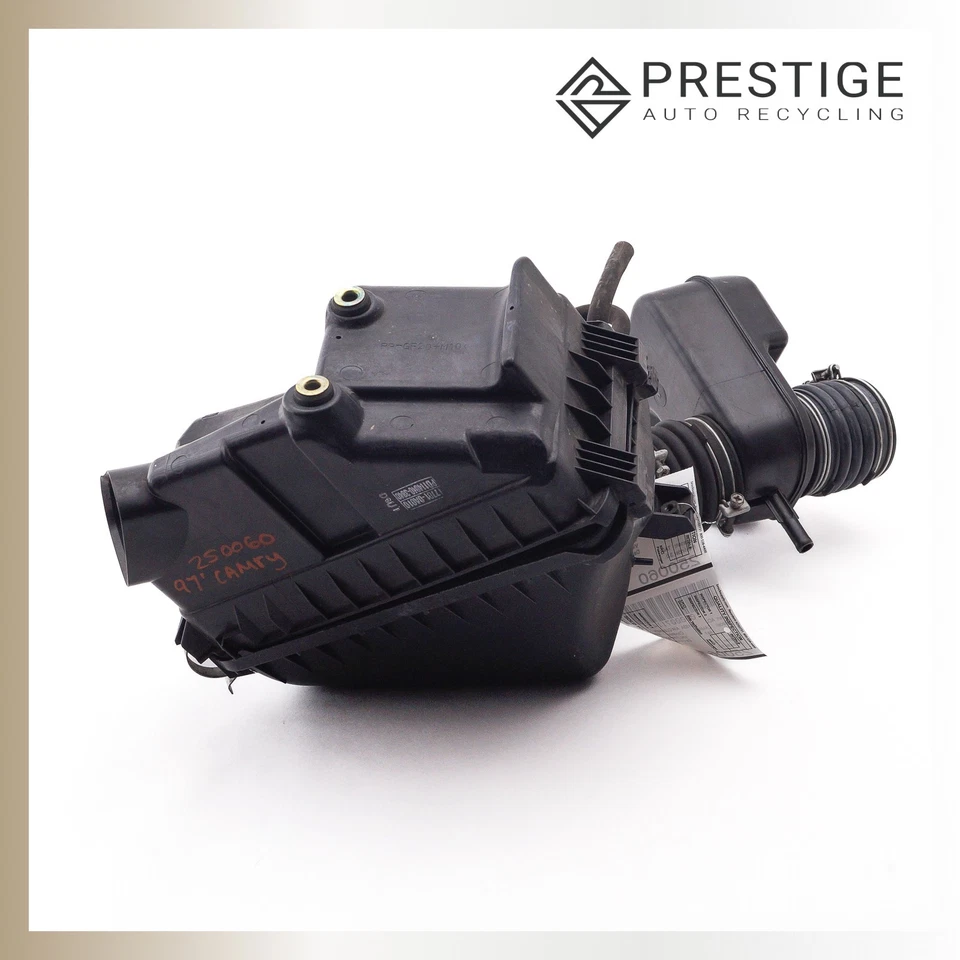 Caja de tubo limpiador de admisión de aire Toyota Camry Solara 1997-2001 17700-20050 OEM Foto 4 de 4