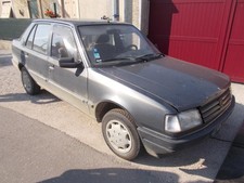 Retroviseur droit (ou coque) Peugeot 309