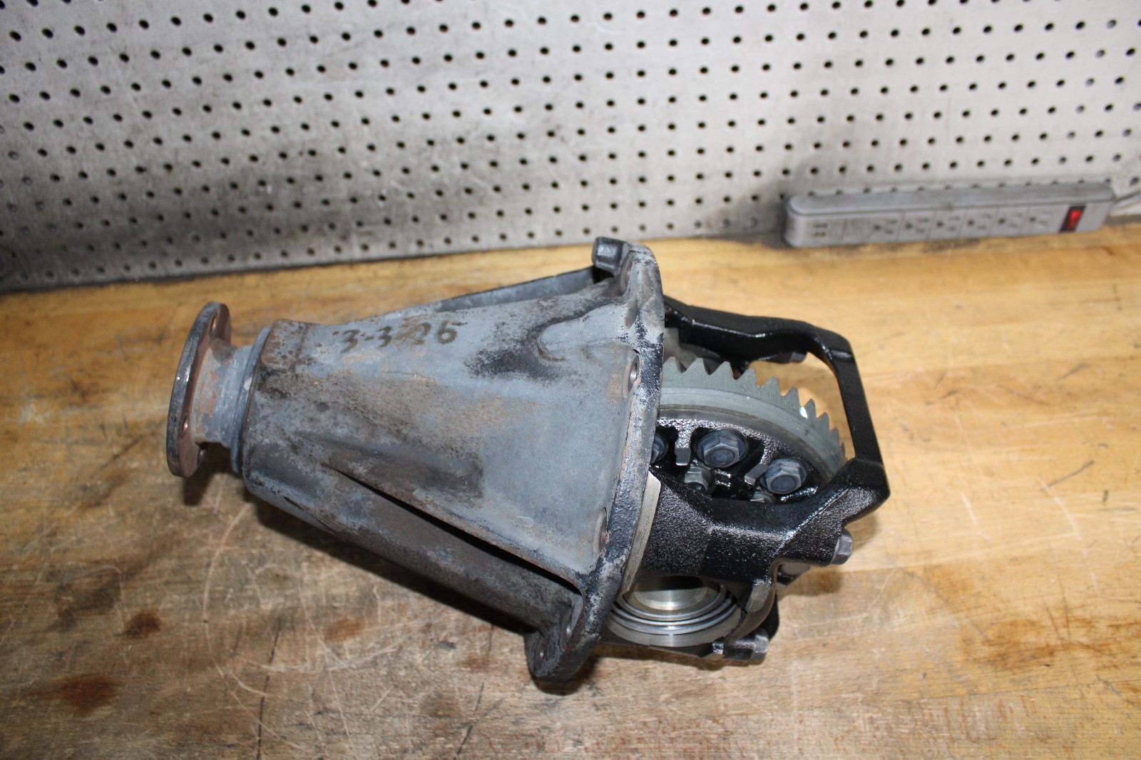 2003 TOYOTA Tundra 8.4 3.90 RATIO REAR DIFFERENTIAL CARRIER 