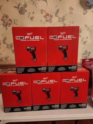 Milwaukee 2962-20 M18 Fuel 1/2'' Mid-Torque Impact Wrench with Friction Ring -...