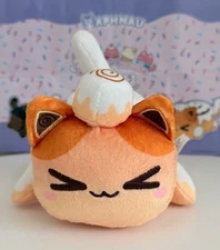 Aphmau MeeMeows SWEET TREATS Mystery Egg Plush 2022 - Cinnamon Roll Cat (HTF)