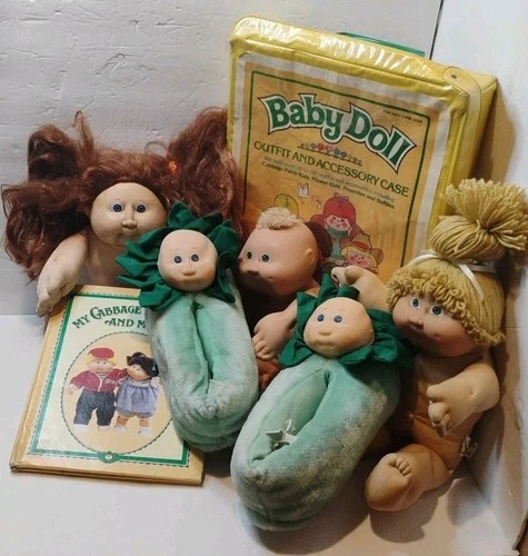 RARE 1982 1984 O.A.A. Inc. Cabbage Patch Lot (3) Different Dolls/Case/Slippers
