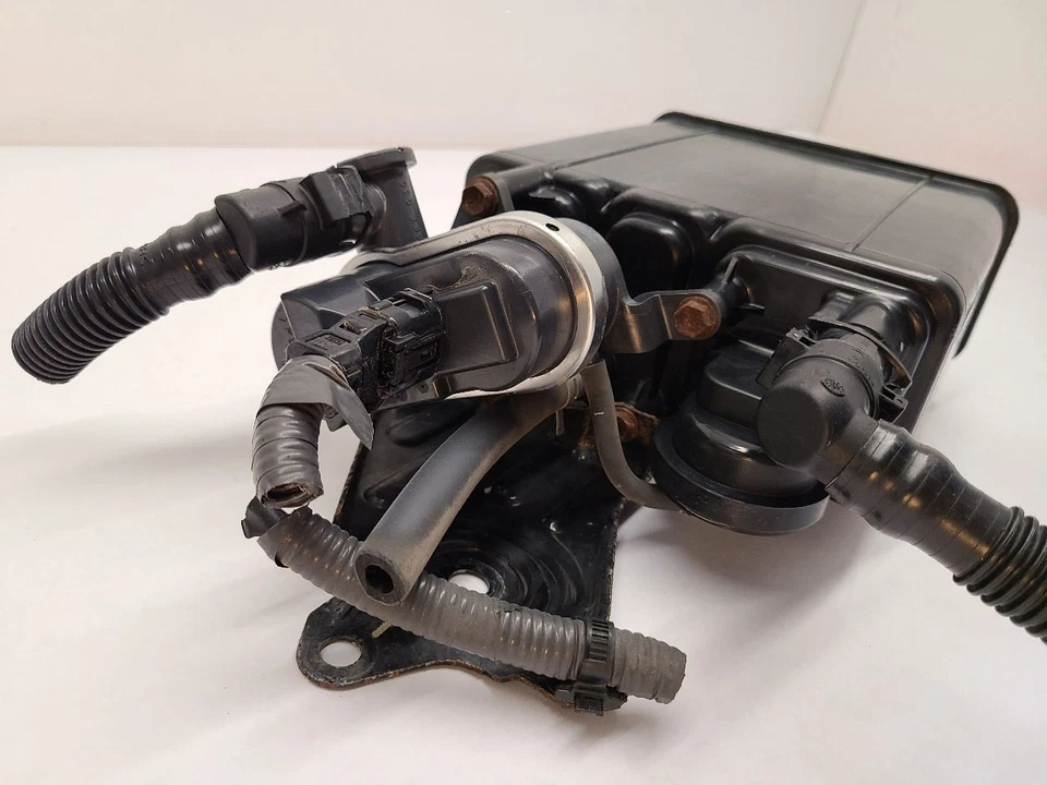 2011 TOYOTA CAMRY Fuel Vapor Canister  - Image 2 of 4