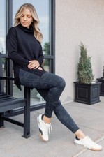 SPANX Camo Print Leggings Activewear Comfort Stretch Casual, Size Large