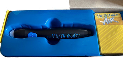 Mattel Pictionary Air Spiel mit Zauberstift, Karten und Anleitung