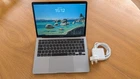 Apple MacBook Pro 13.3"  Apple M2 | 8GB RAM | 512GB SSD | Space Grey