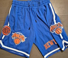 Pro Standard New York Knicks Classic Chenille Shorts Men’s XL Black NWT 