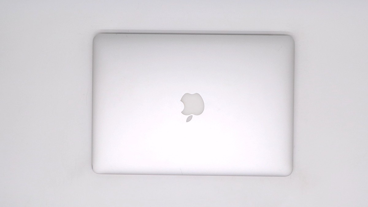 Apple MacBook Air 13 Core i7 8GB 256GB Silver 2015 - Used