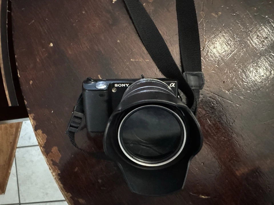 Sony Alpha a NEX-5 Mirrorless Digital Camera with 18-55mm Lens - Image 3 of 4