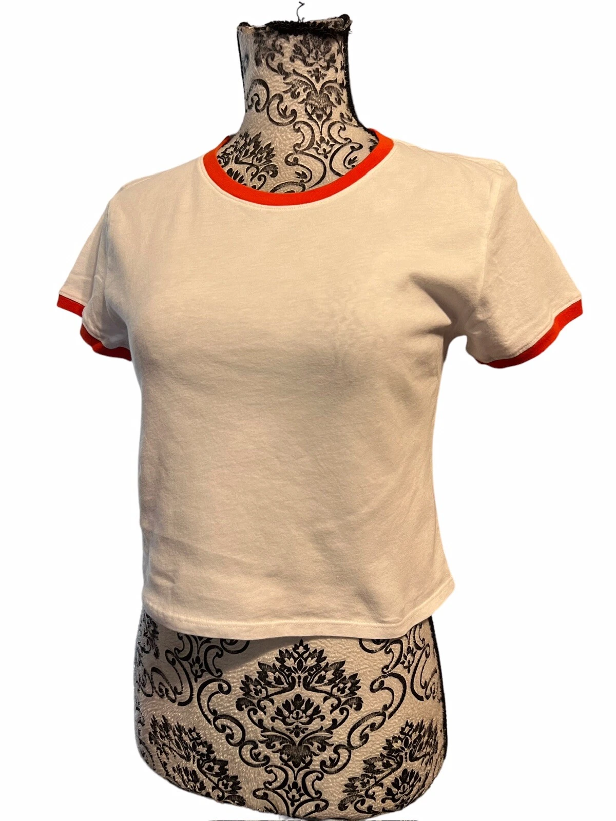 Outdoor Voices Athletic Women’s Size Medium Crop T- Shirt Short Sleeve White/Red