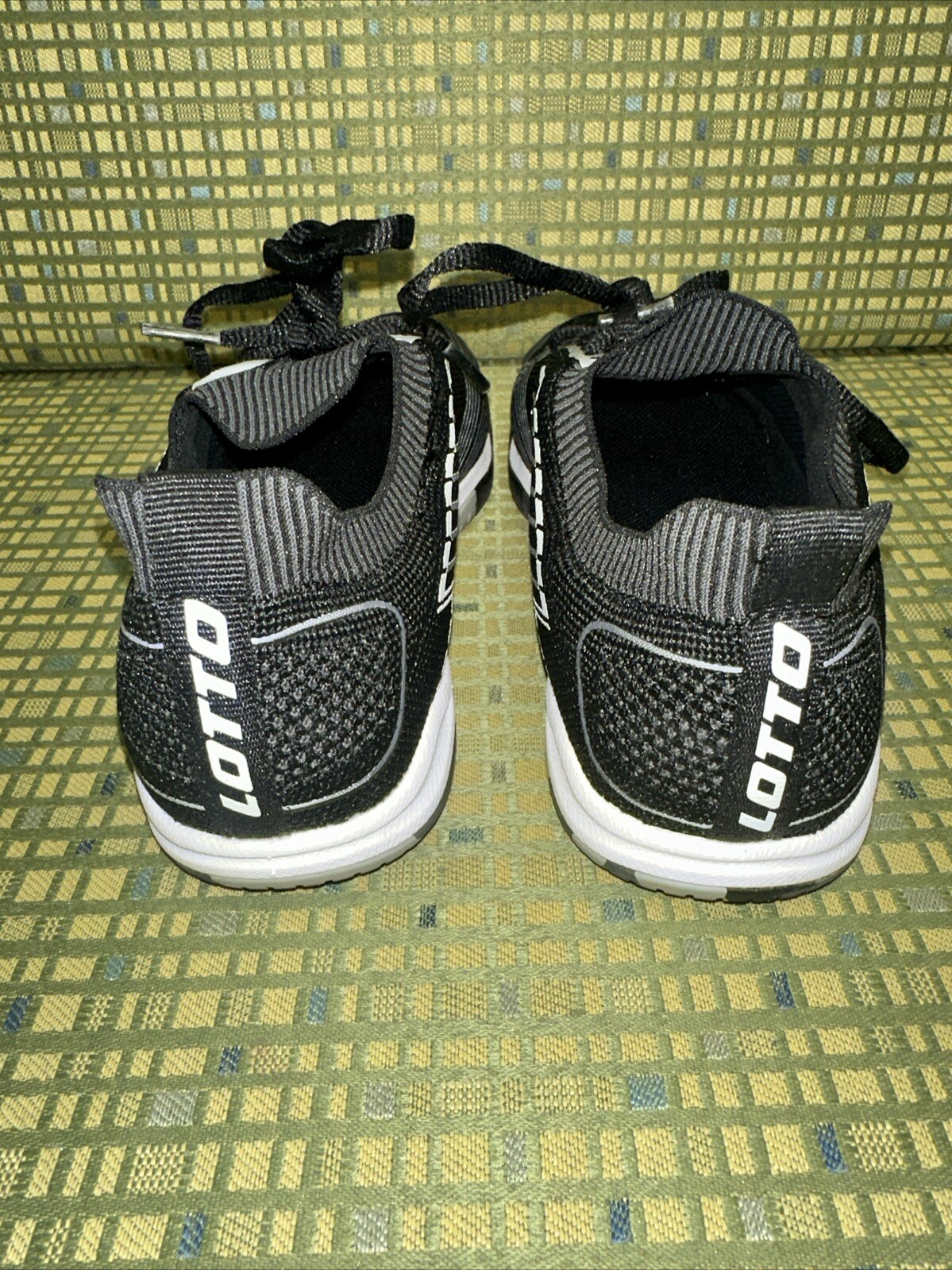 Lotto Tacto 250 ID Scarpe da Calcio indoor Uomo Taglia 7 5 Uomo Nero Vedi Desc