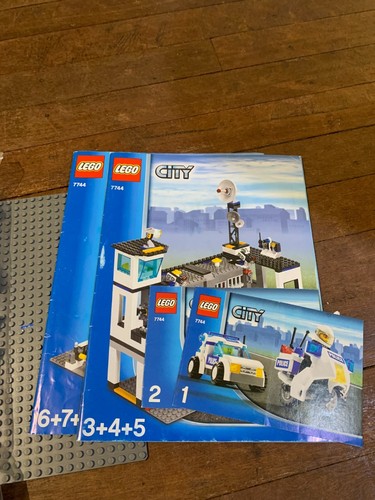 LEGO City Police Bulk Lot of Accessories Pieces Police Headquarters 7744 Car - Bild 9 von 15