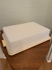 Vintage TUPPERWARE Fresh-N-Fancy Cake Taker 13 x 9 Harvest Gold Base 622  623