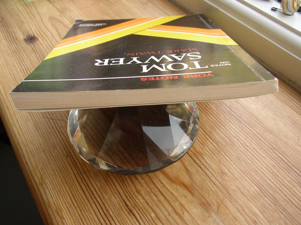 Unread York Notes on Tom Sawyer Mark Twain Novel Study guide Critique Revision - Image 4 of 4