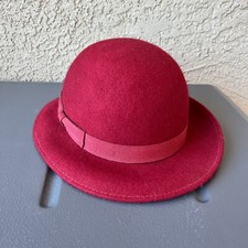 Vtg Carson Pirie Scott Red Hat 100 Wool Felt Made in Italy Derby Church 21.5"
