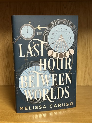 ILLUMICRATE: The Last Hour Between Worlds - Melissa Caruso *Hand SIGNED* + Extra - Picture 4 of 24