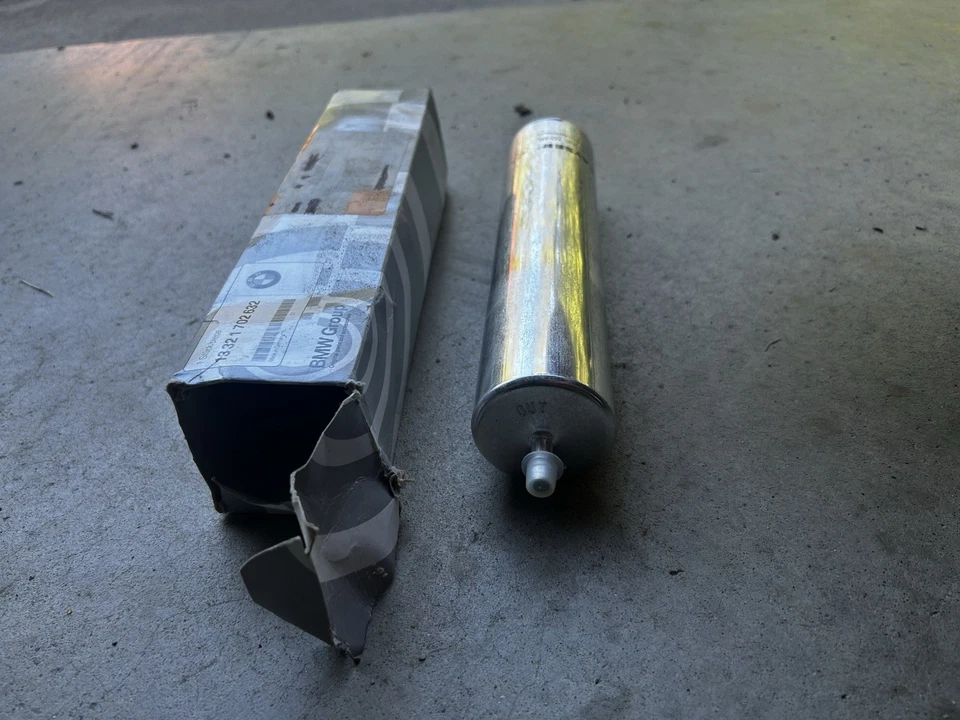 Filtro de combustible original BMW 528i, 540i, 740i, 740iL, 750iL, 840Ci, 850Ci 13321702632 Foto 2 de 4