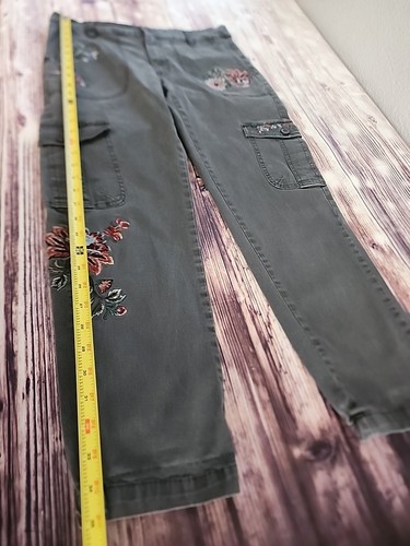 Sundance Embroidered Floral Cargo Pants 6 Y2K Joggers Utility Boho Gray Green - Picture 13 of 14