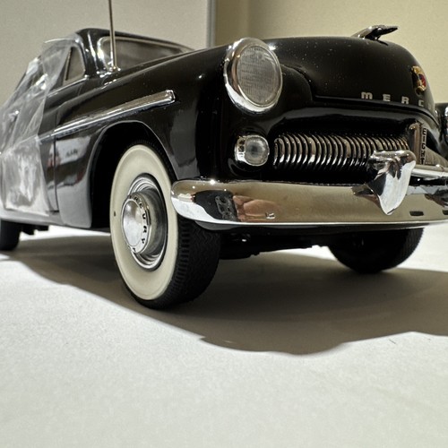 Danbury Mint 1:24 1949 Mercury Coupe Black Diecast Car w/ Box - Picture 15 of 24