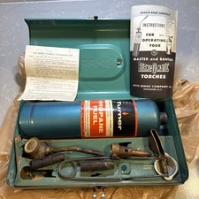 VTG Bernzomatic  Model TX-1913 Carry-all Torch Kit Original Tank Green Case