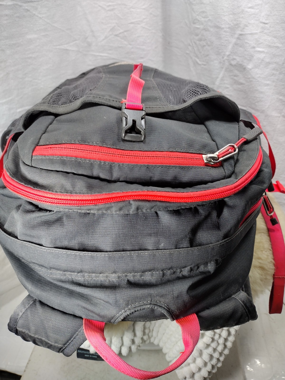 THE NORTH FACE BACKPACK RECON PADDED LAPTOP BACKPACK BLACK & RED GREAT CONDITION thumbnail 7