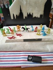 Lot of 17 - Cowboys and Native Indians.