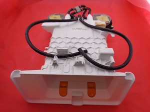 Miele W1 Waschmaschine TwinDos Dosierpumpe Führung inkl. Platine M.Nr. 7810662