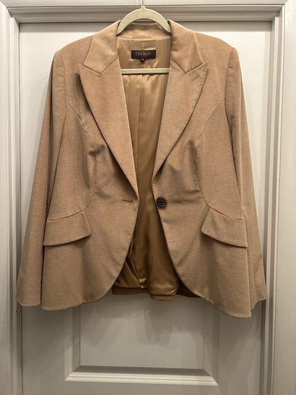 Escada Jacket 46 Velveteen Tailored.        US Size 14-16
