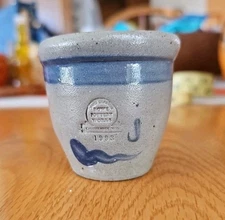 Vintage Mini Rowe Pottery Works Crock Grey Navy Blue 2 1/4" Tall 1993