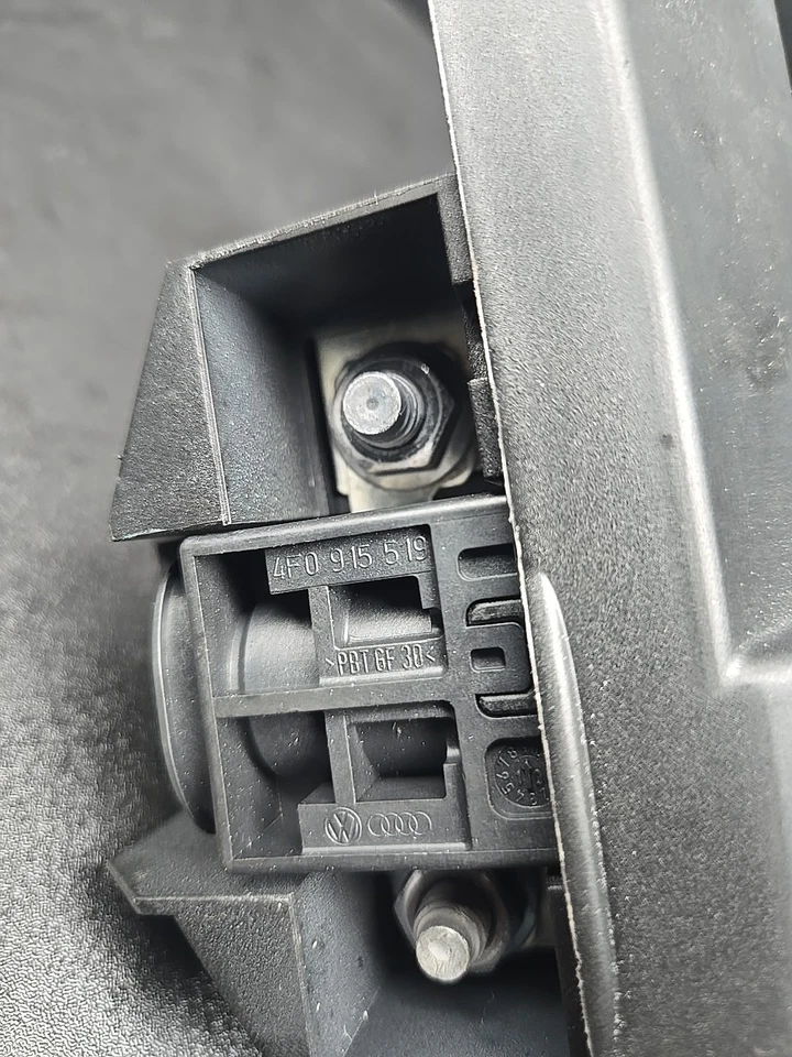 08-18 AUDI 8T A6 S6 A5 S5 RS5 A4 QUATTRO FUSIBLE POSITIVO CONECTOR BATERÍA OEM Foto 4 de 4