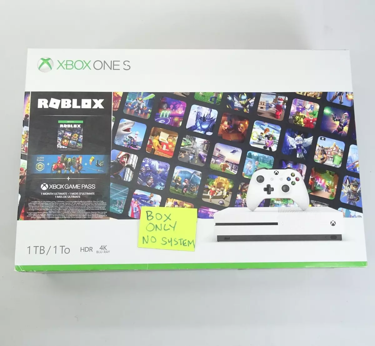  Xbox One S 1TB Roblox Console Bundle - White Xbox One