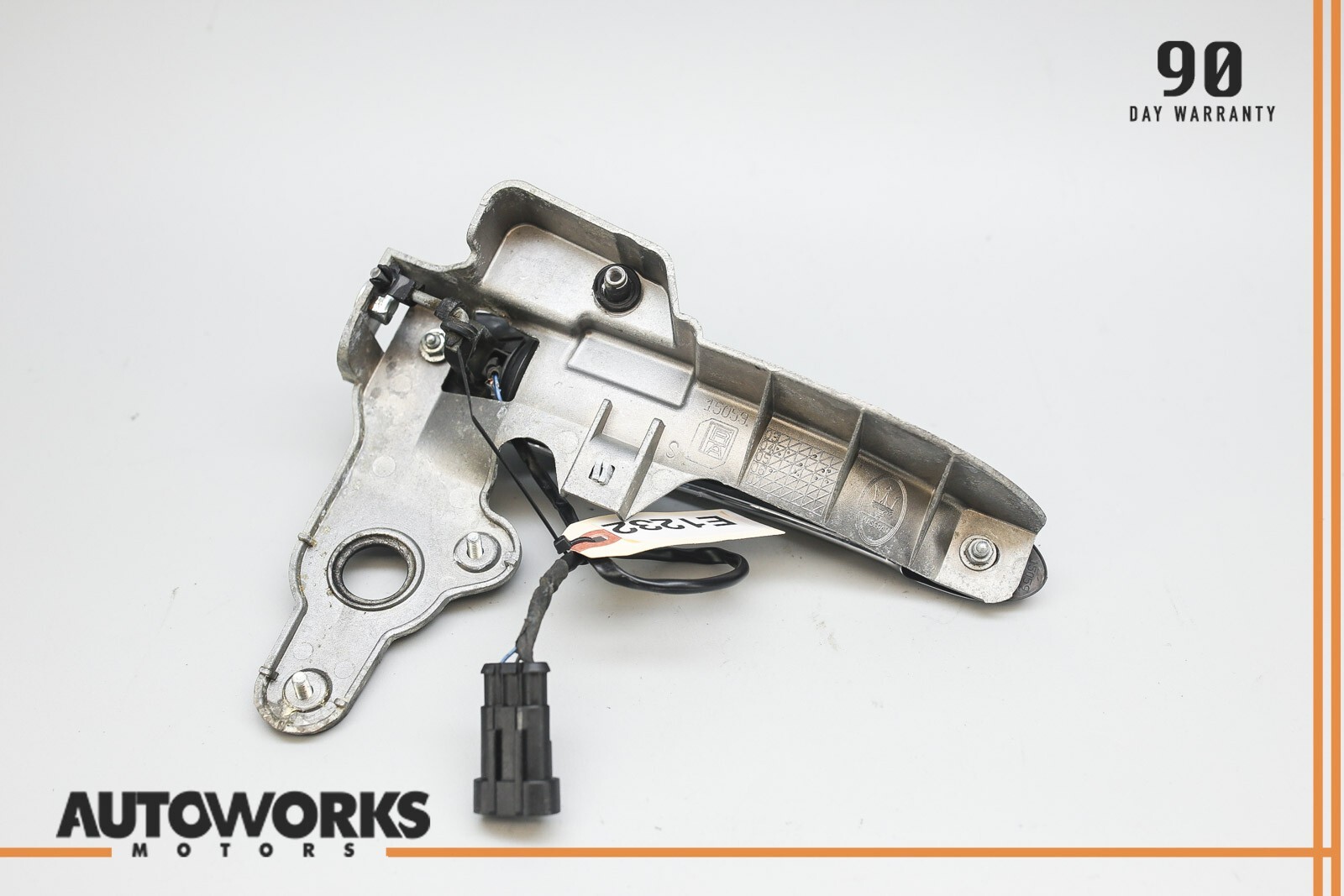 03-13 Maserati Quattroporte M139 Front Left Driver Side Exterior Door Handle OEM