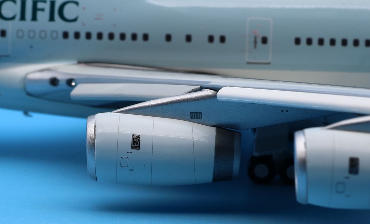 JC Wings 1:200 Cathay Pacific B747-400 Diecast Aircraft JC Wings 1:200 Cathay Pacific B747-400 Diecast Aircraft